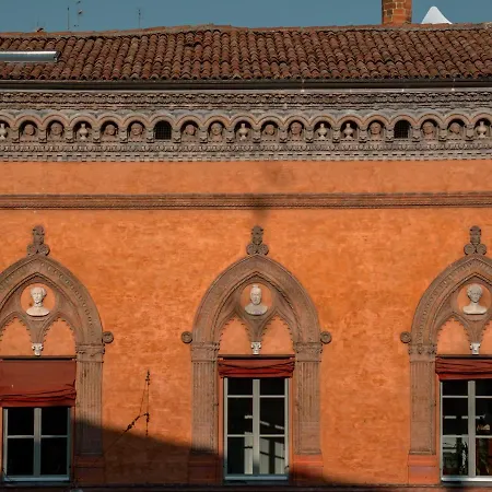 Apartment Piazza Santo Stefano Con Vista Bologna