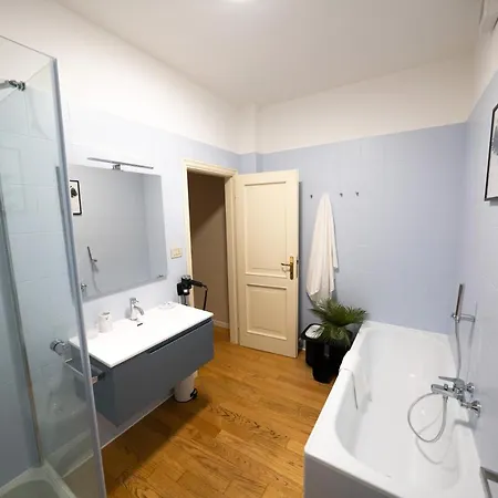 Apartamento Piazza Santo Stefano Con Vista Bolonia