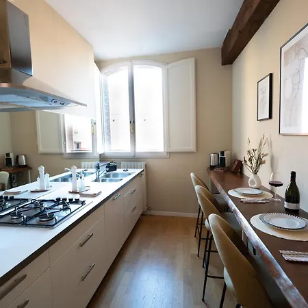 アパート Piazza Santo Stefano Con Vista